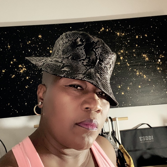 Bucket hat - Picture 2 of 2